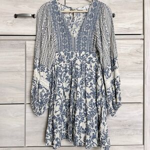 Sincerely Jules Bohemian Blue and White Floral Lace Dress Size Medium